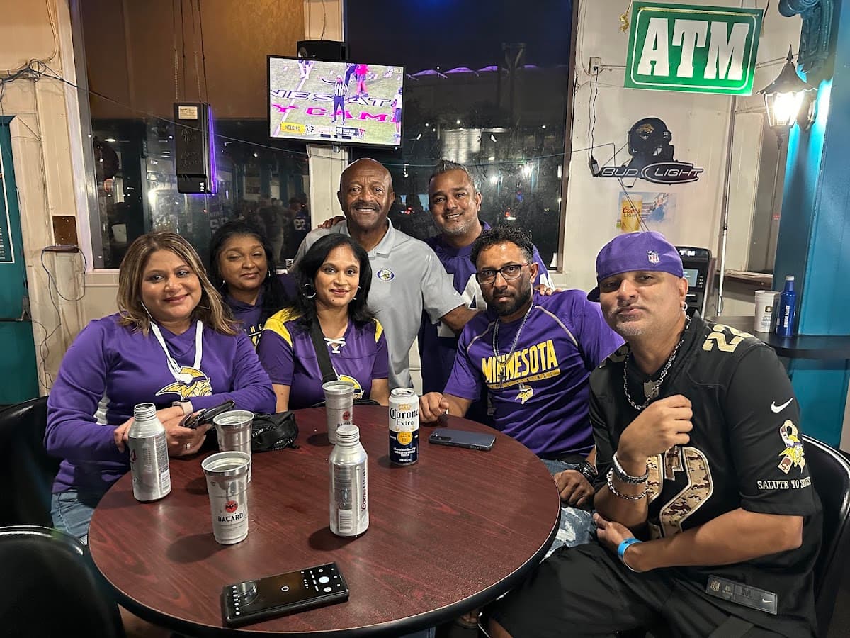 Tailgate Bar & Grill — Downtown, Jacksonville