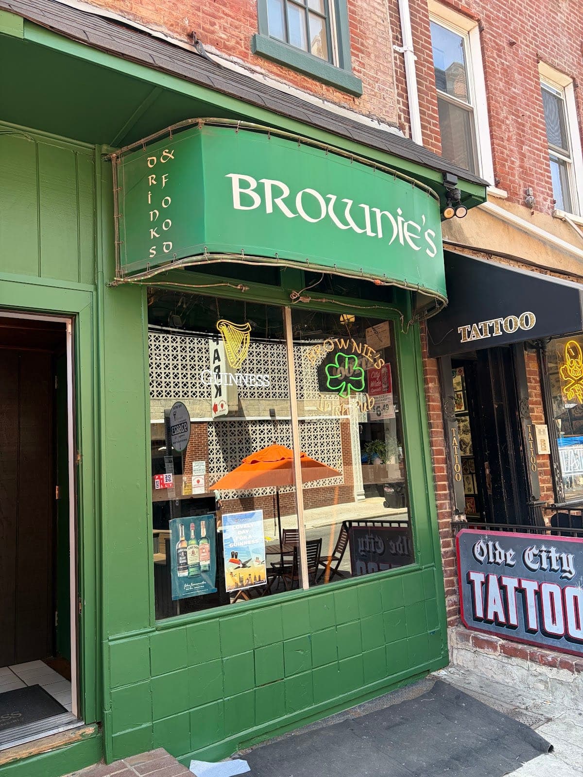 Brownies Irish Pub