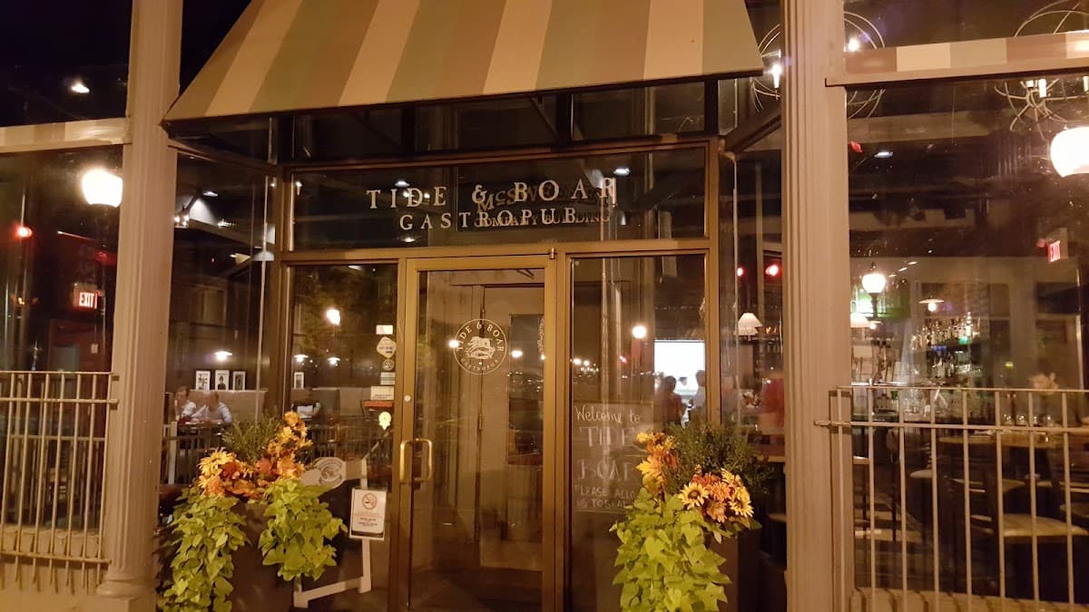 Tide & Boar Gastropub — Moncton