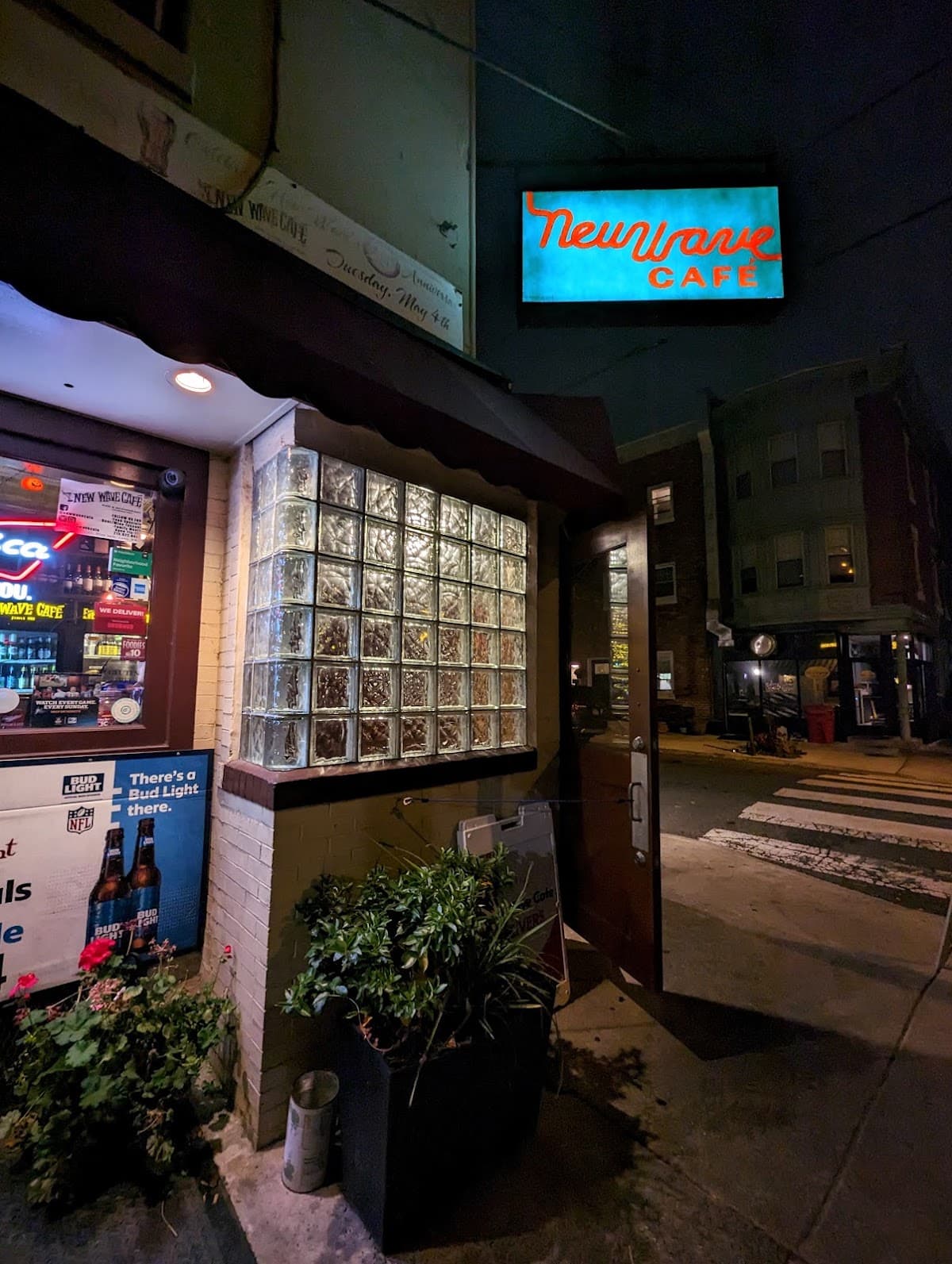 New Wave Cafe — Queen Village, Philadelphia
