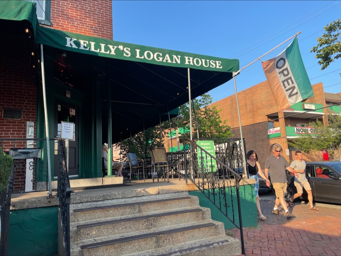Kelly's Logan House
