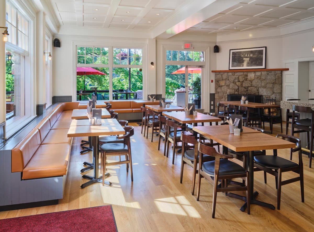 Stanley's Bar & Grill — Central Vancouver, Vancouver