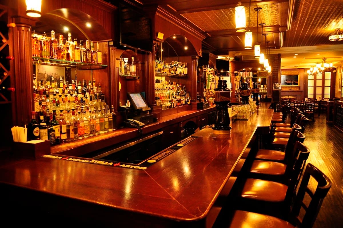 Ryan Maguire's Bar & Restaurant — Manhattan, New York / NJ