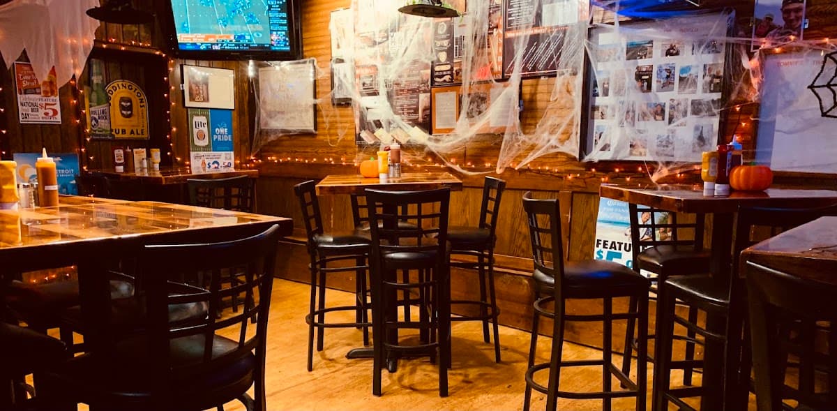 Tommy's Detroit Bar & Grill — Downtown Detroit, Detroit
