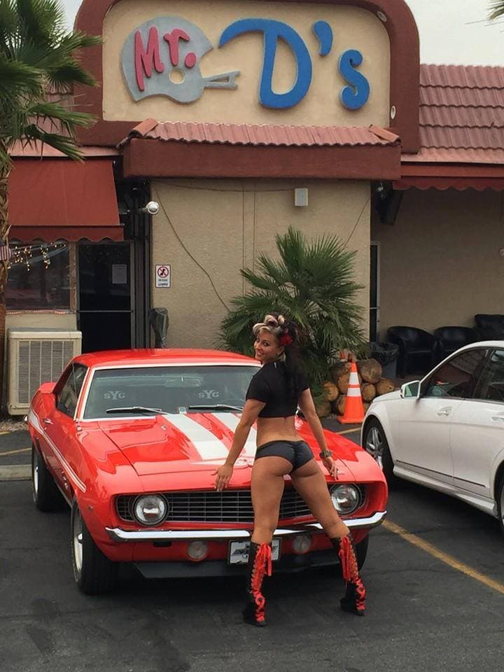Mr D's Sports Bar and Grill — Charleston, Las Vegas