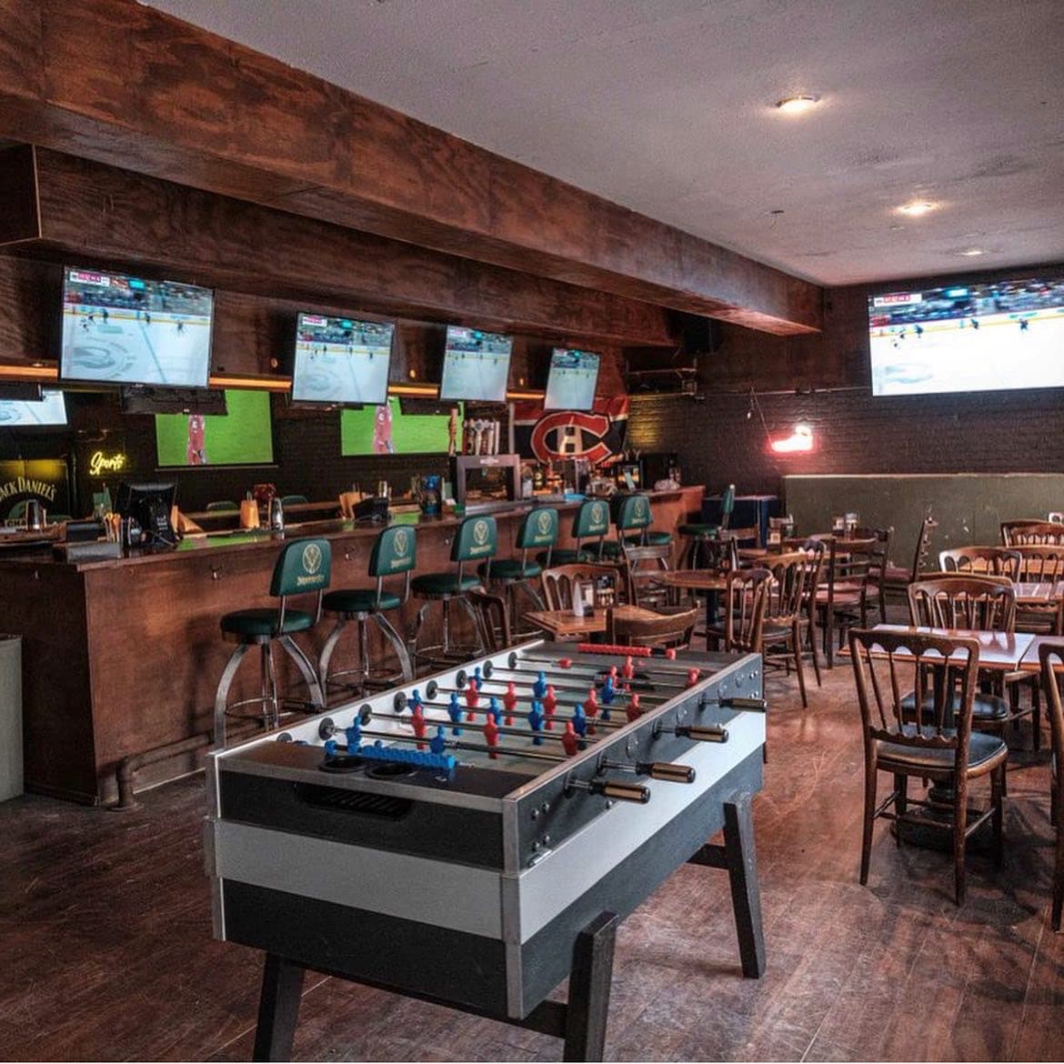 Bar Champs — Le Plateau-Mont-Royal, Montreal