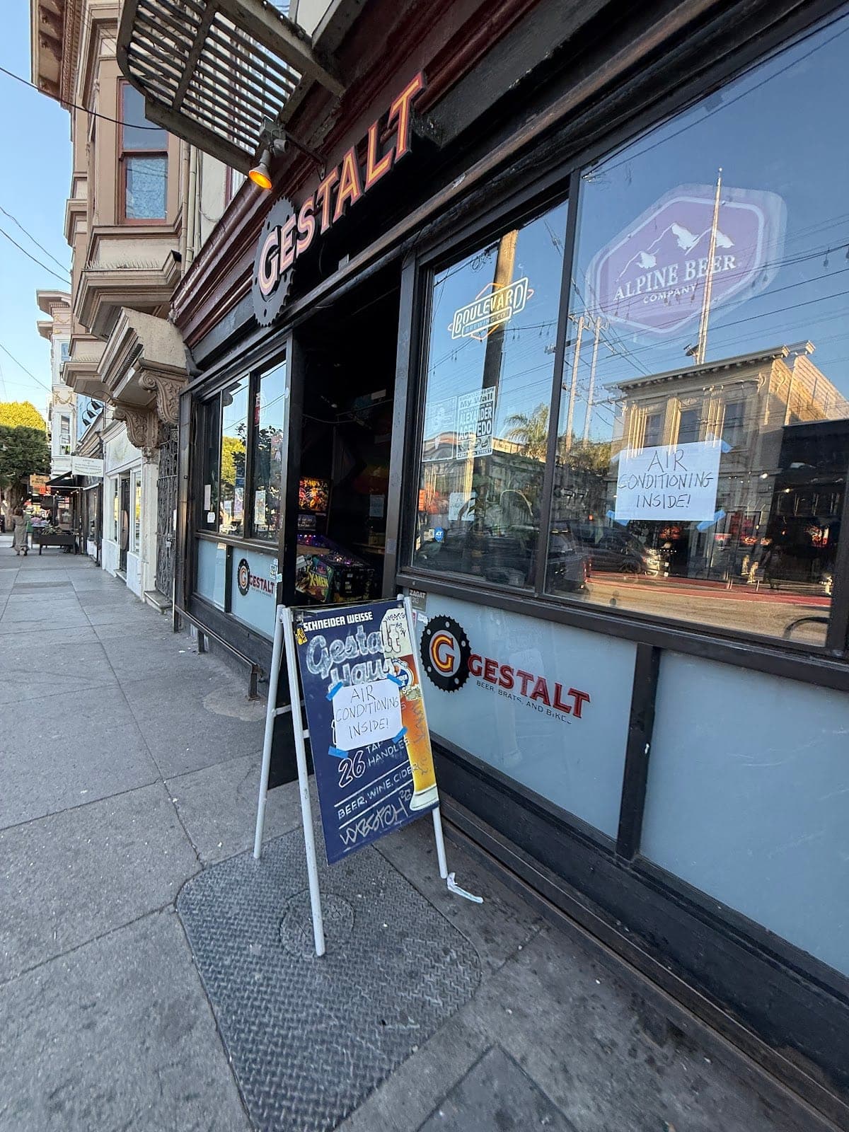 Gestalt Craft Beer Bar — Mission Dolores, San Francisco