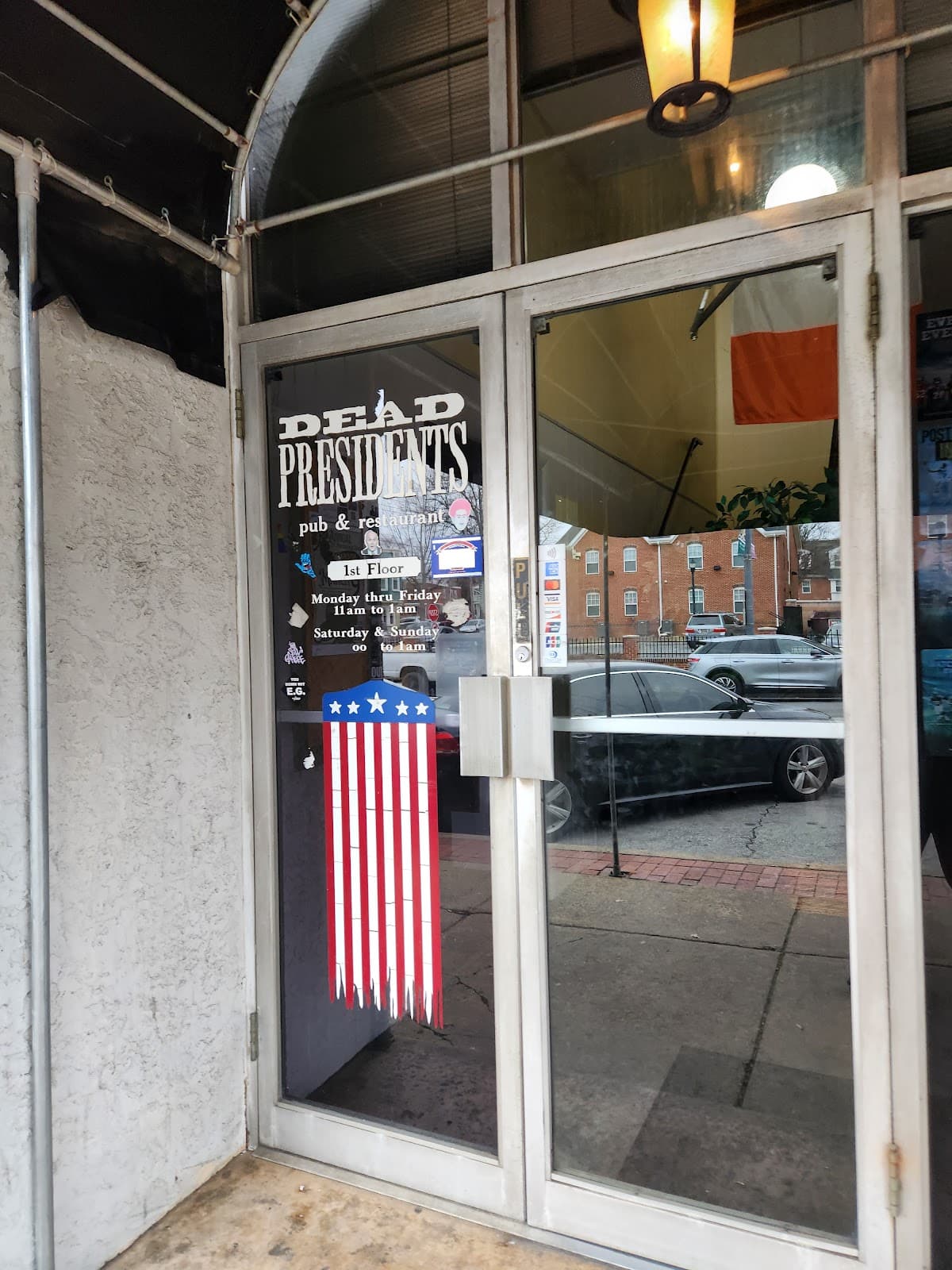 Dead Presidents Pub & Restaurant
