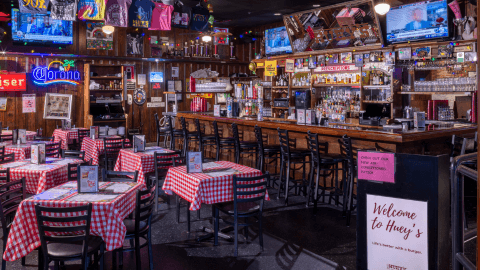 Huey's Downtown — Downtown Memphis, Memphis