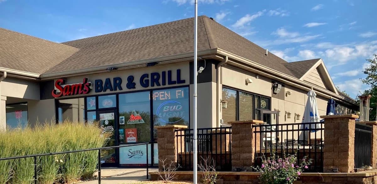 Sam's Sports Bar & Grill — Des Moines
