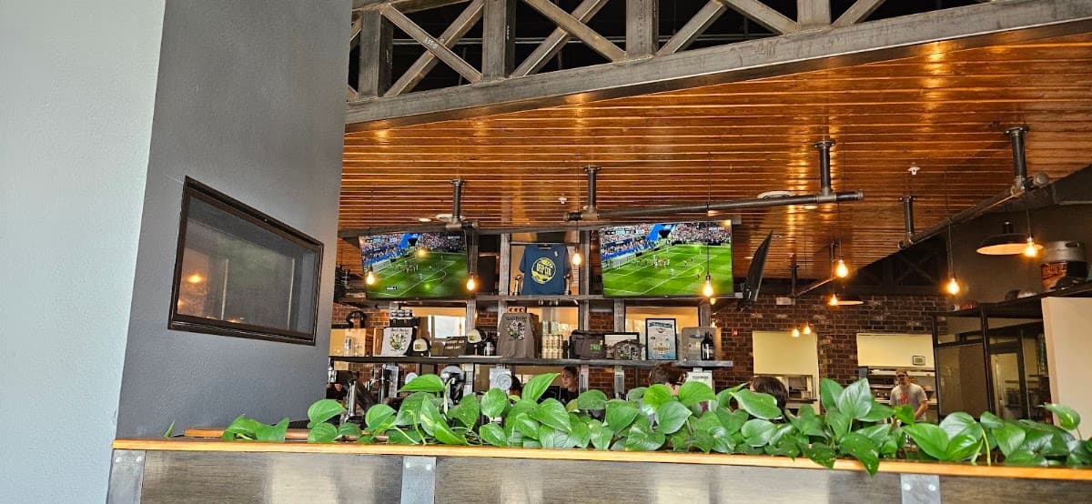 Steel Bender Brewyard — Alameda, Albuquerque