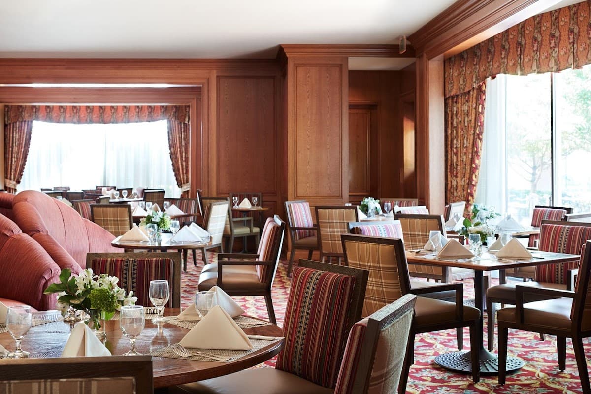 Hathaway's Restaurant & Lounge — Cheyenne