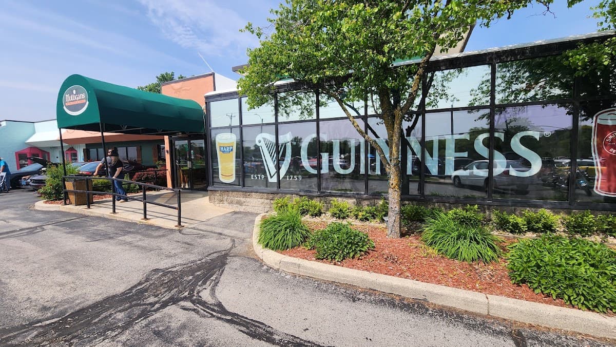 Mulligans Irish Pub & Grill — Milwaukee