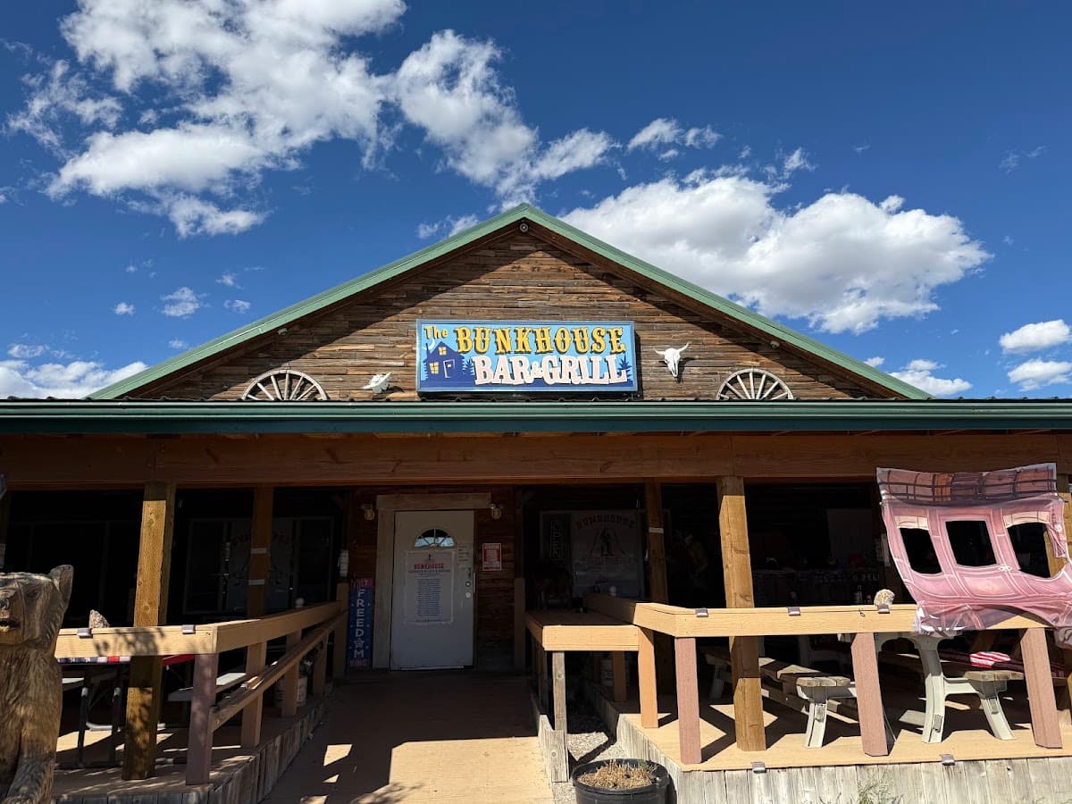 Bunkhouse | Bar & Grill