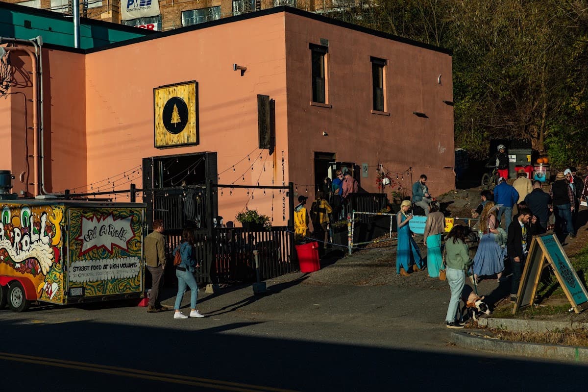 Lone Pine Brewing Company — East Bayside, Portland