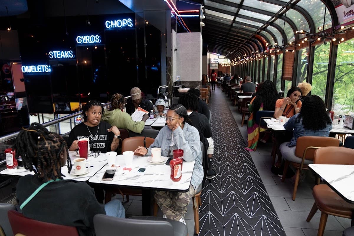 Metro Diner and Bar — Peachtree Center, Atlanta