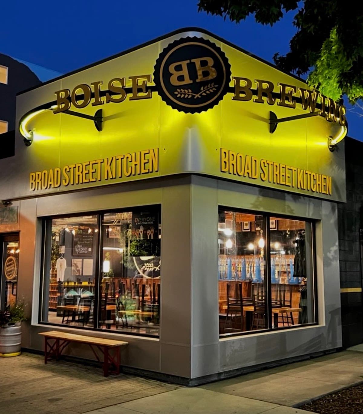 Broad Street Kitchen at Boise Brewing