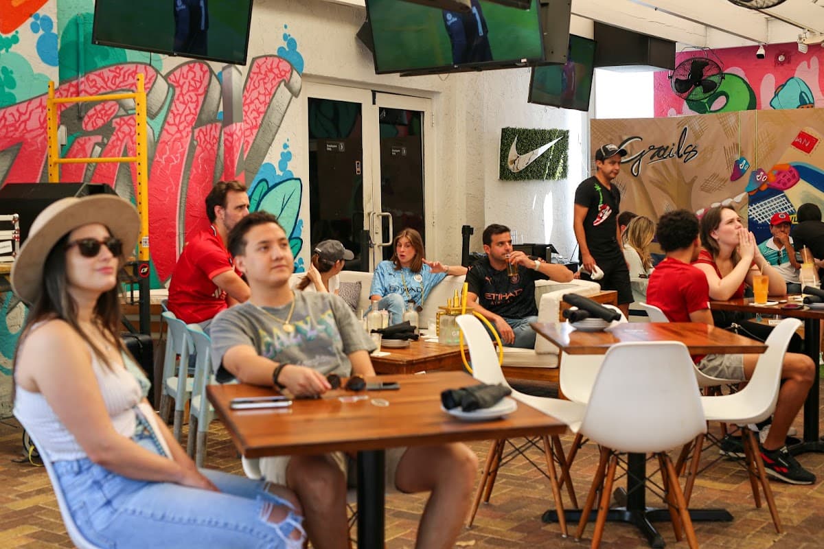 Grails Miami - Restaurant & Sports Bar — Wynwood Art District, Miami