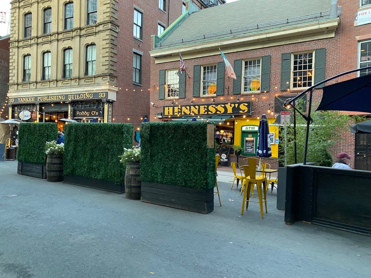 Hennessy’s Bar — Downtown, Boston