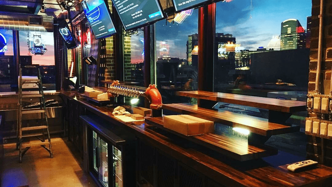 300 Craft & Rooftop
