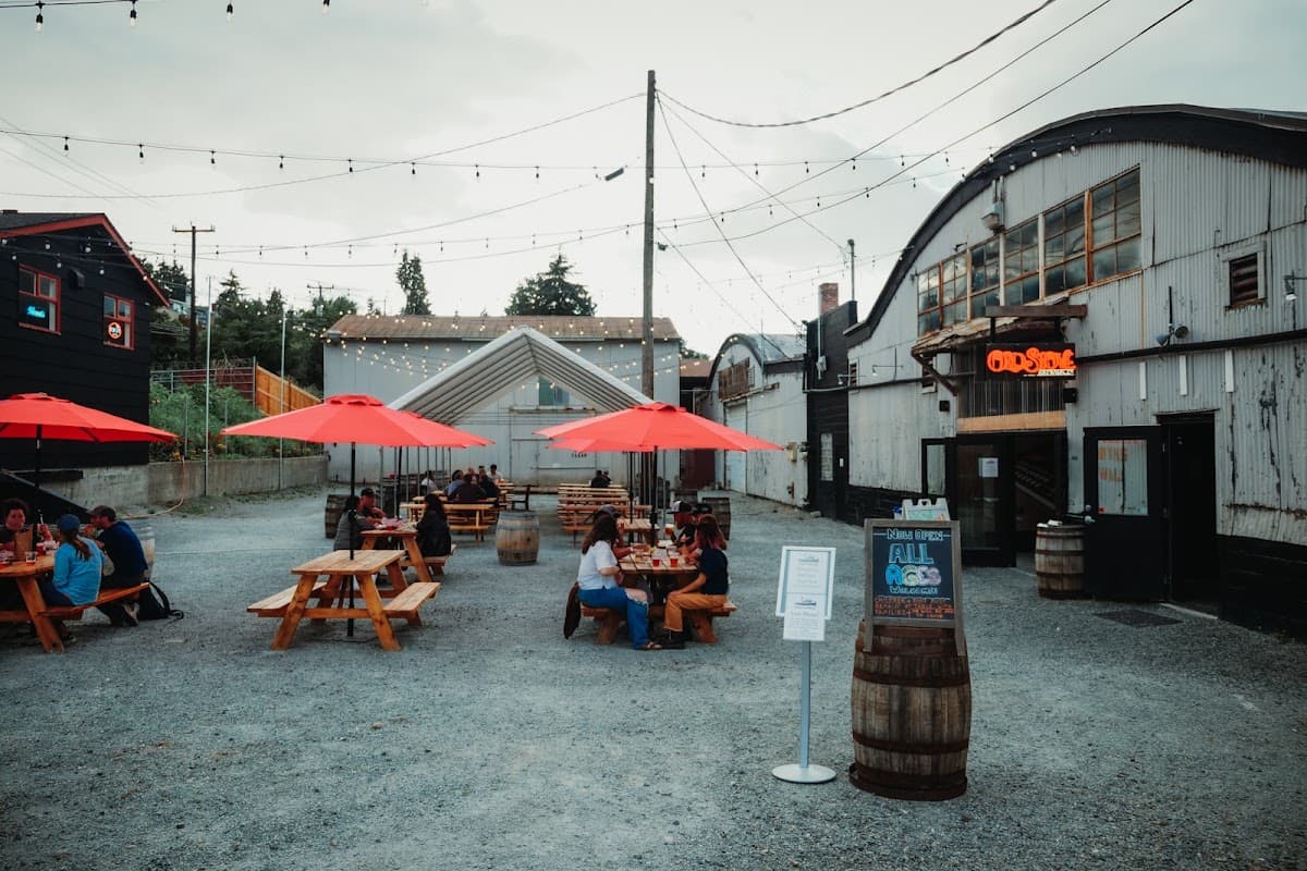 Old Stove Brewing Ship Canal — North Queen Anne, Seattle