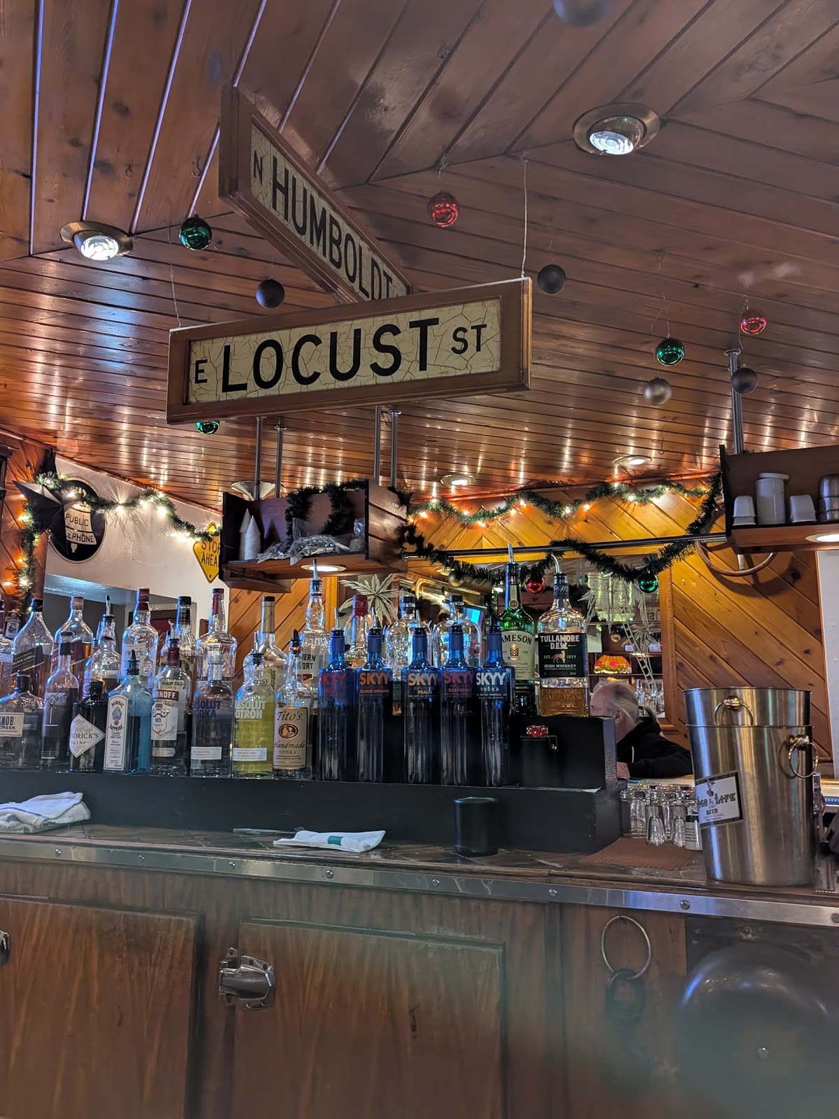 The Tracks Tavern & Grill — Riverwest, Milwaukee