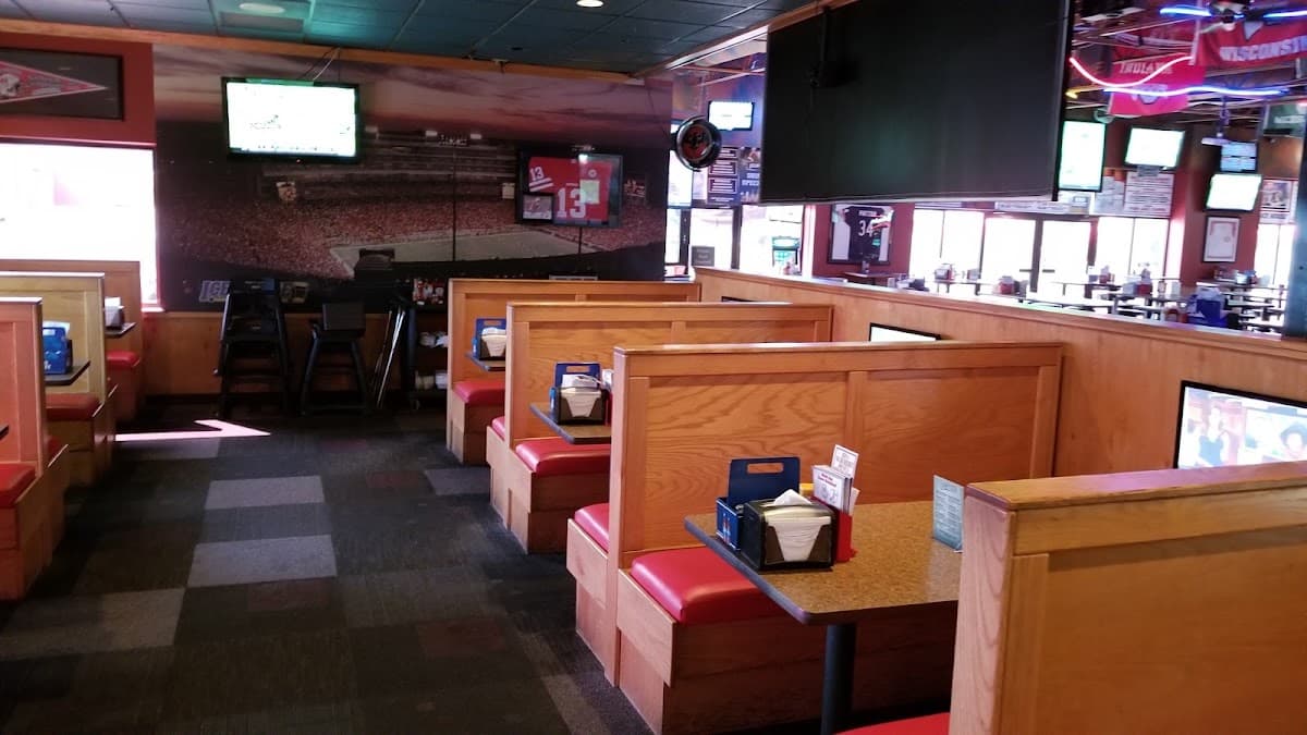 IceHouse Sports Bar — Northwest Omaha, Omaha
