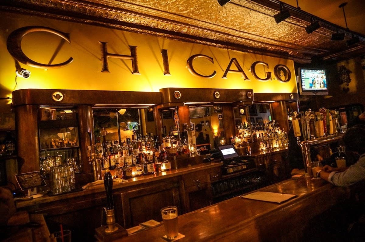 Sheffield's Wine & Beer Garden — Lake View East, Chicago