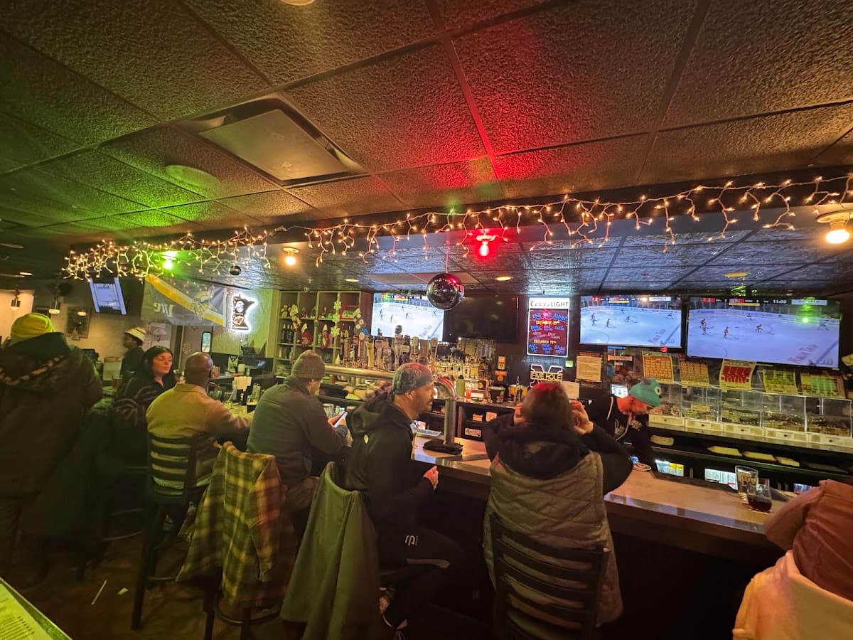 Five Hole Sports Bar and Grill