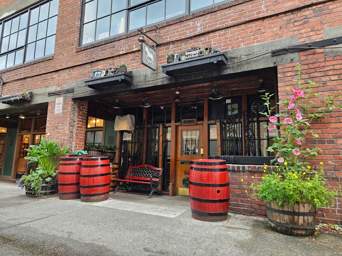 White Horse Tavern — Downtown Seattle, Seattle