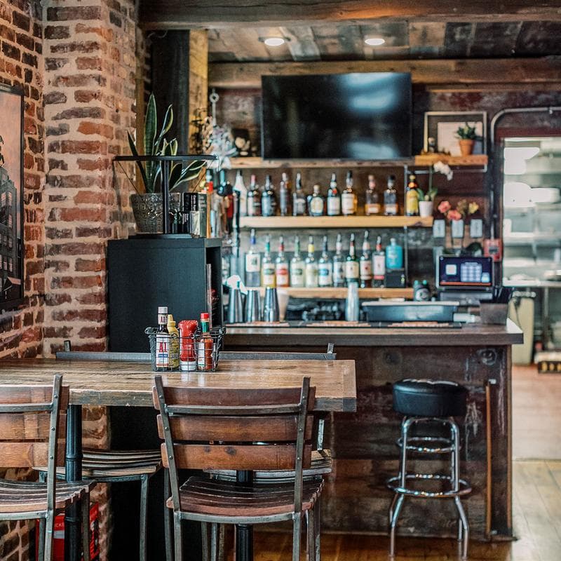 Ellie's Tavern