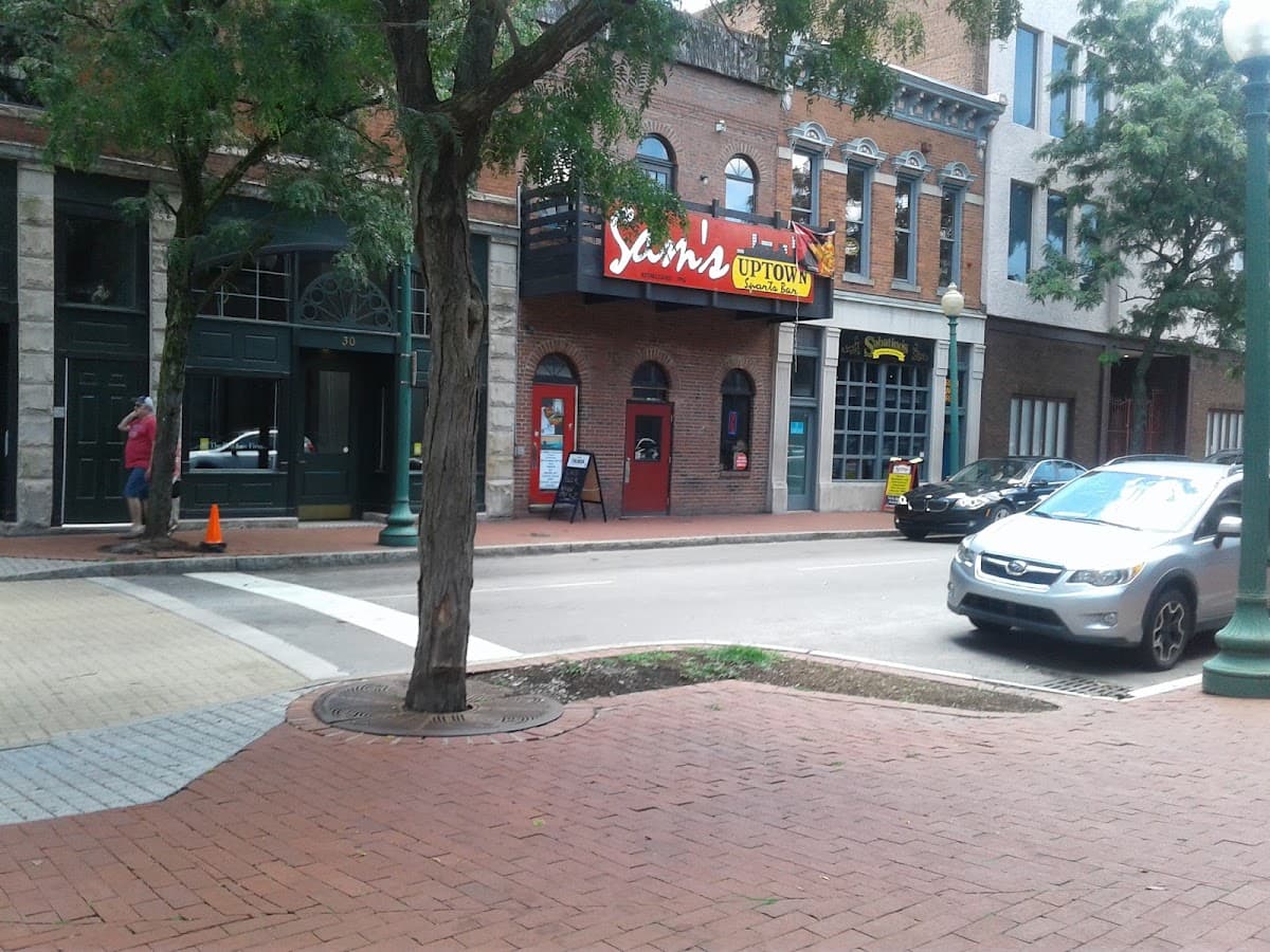 Sam's Uptown Café — Charleston