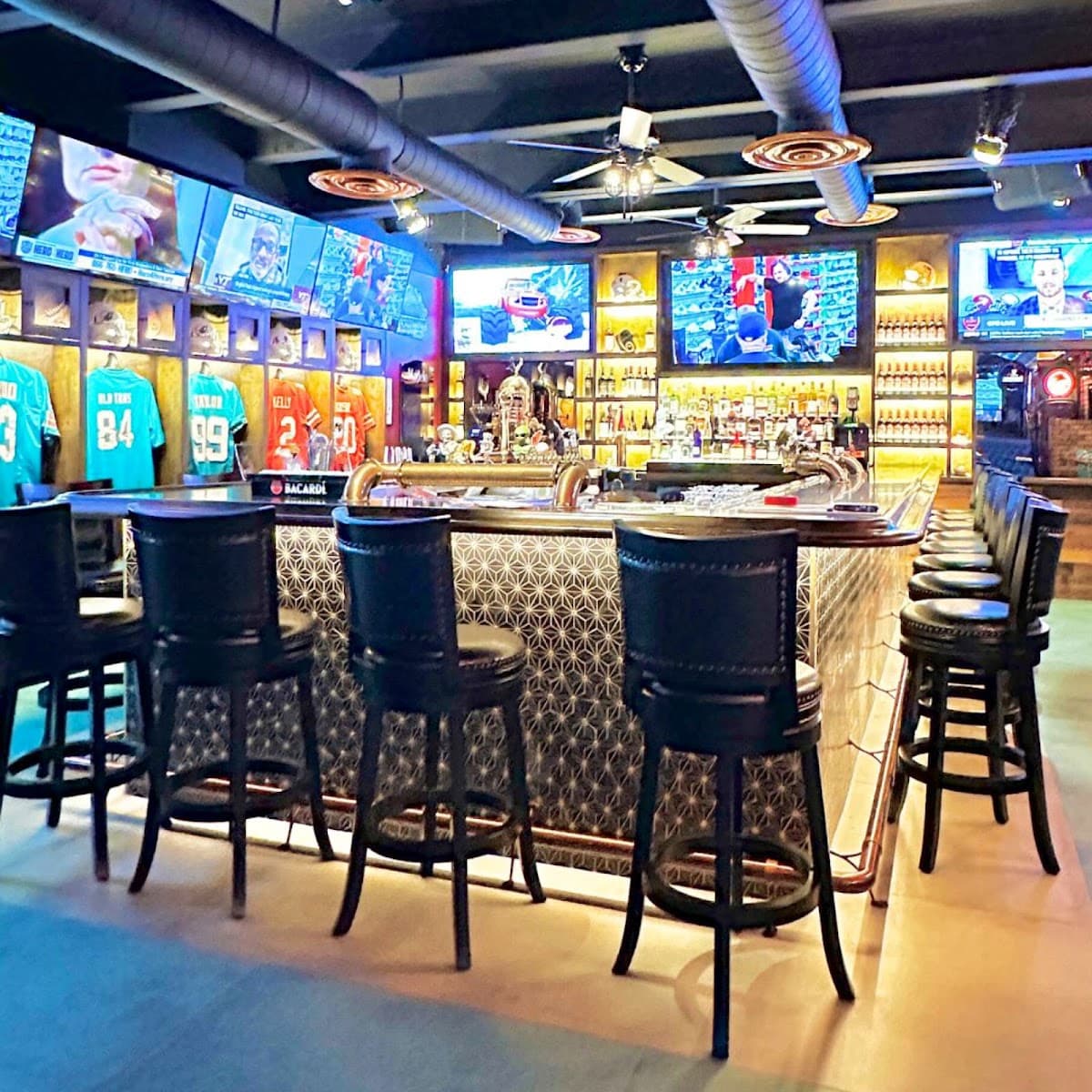 Old Tom's Sports Bar Miami Springs — Miami