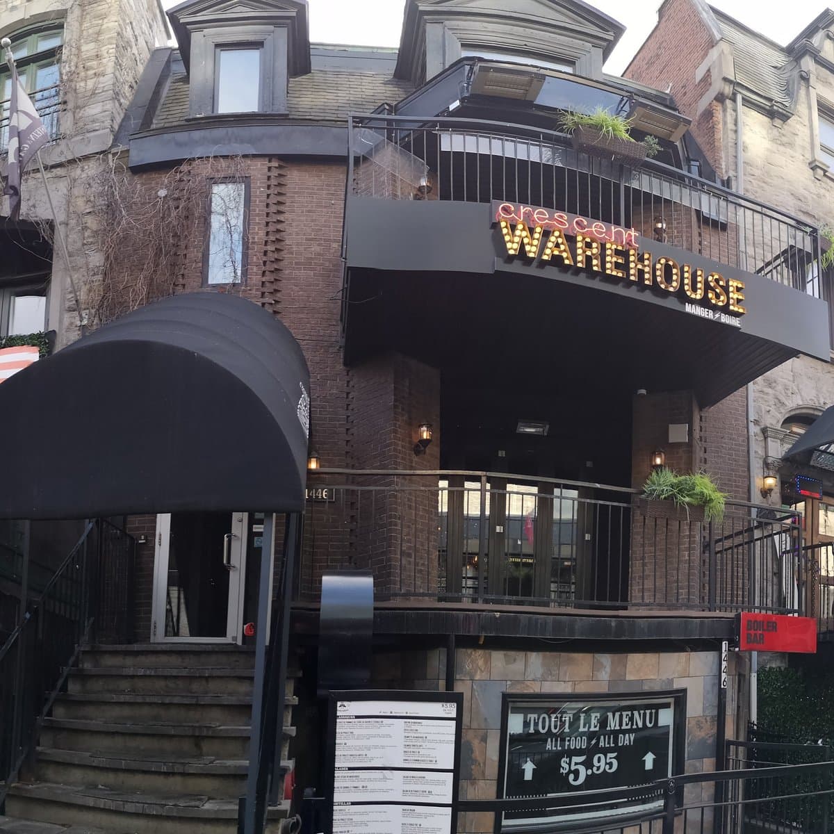 Le Warehouse — Ville-Marie, Montreal