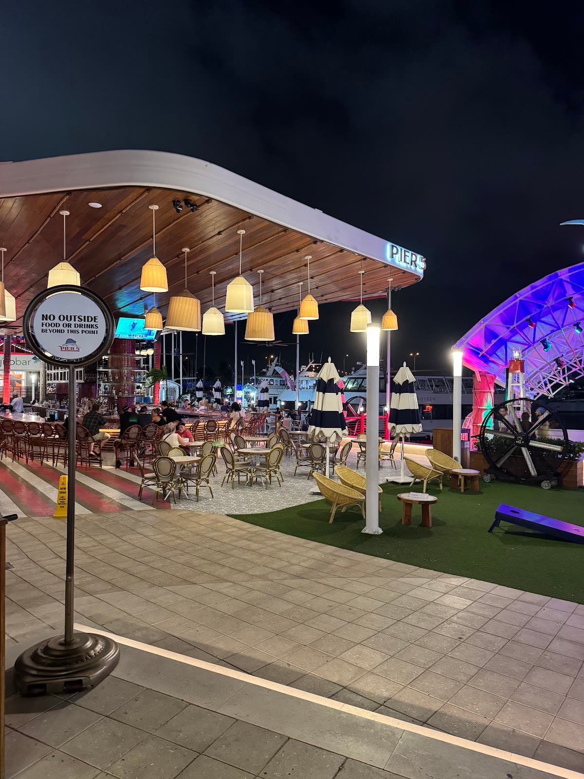 Pier 5 — Downtown Miami, Miami