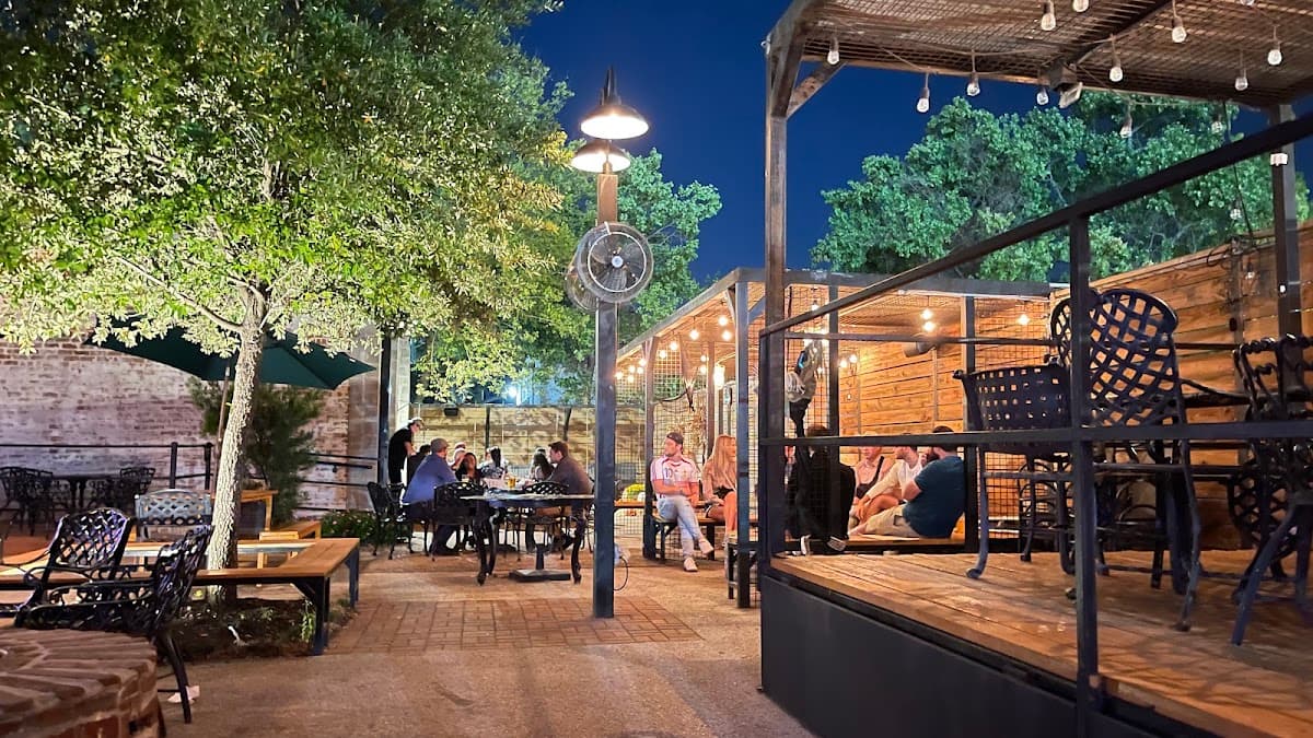 Heights Bier Garten