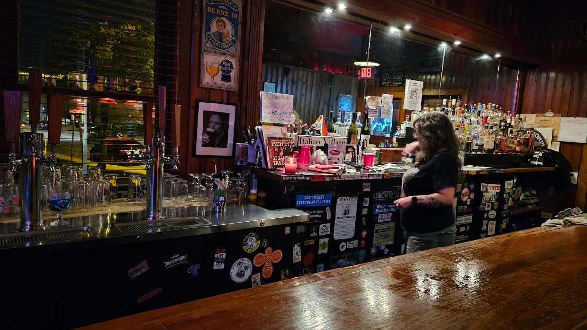 St James Tavern — Italian Village, Columbus