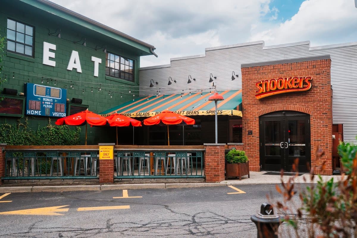 Snookers Sports Billiards Bar & Grill — Mount Hope, Providence