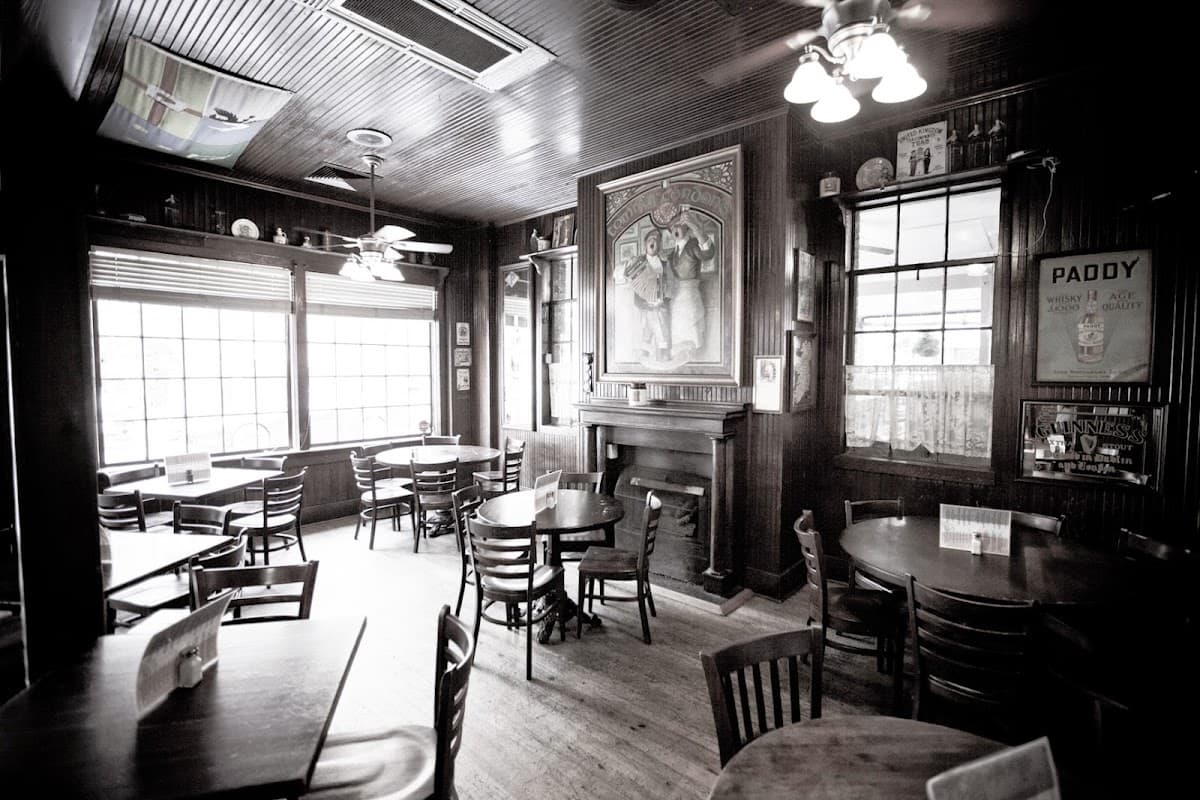 Tommy Condon's Irish Pub & Restaurant — French Quarter, Charleston
