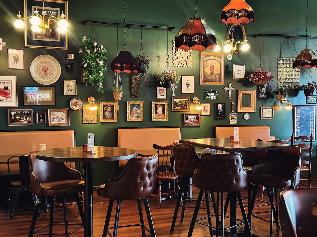 Churchill’s British Pub