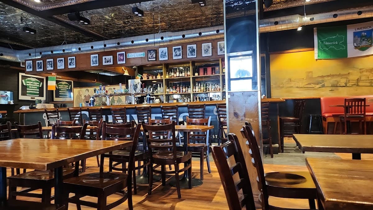McVeigh's Irish Pub — Old Toronto, Toronto