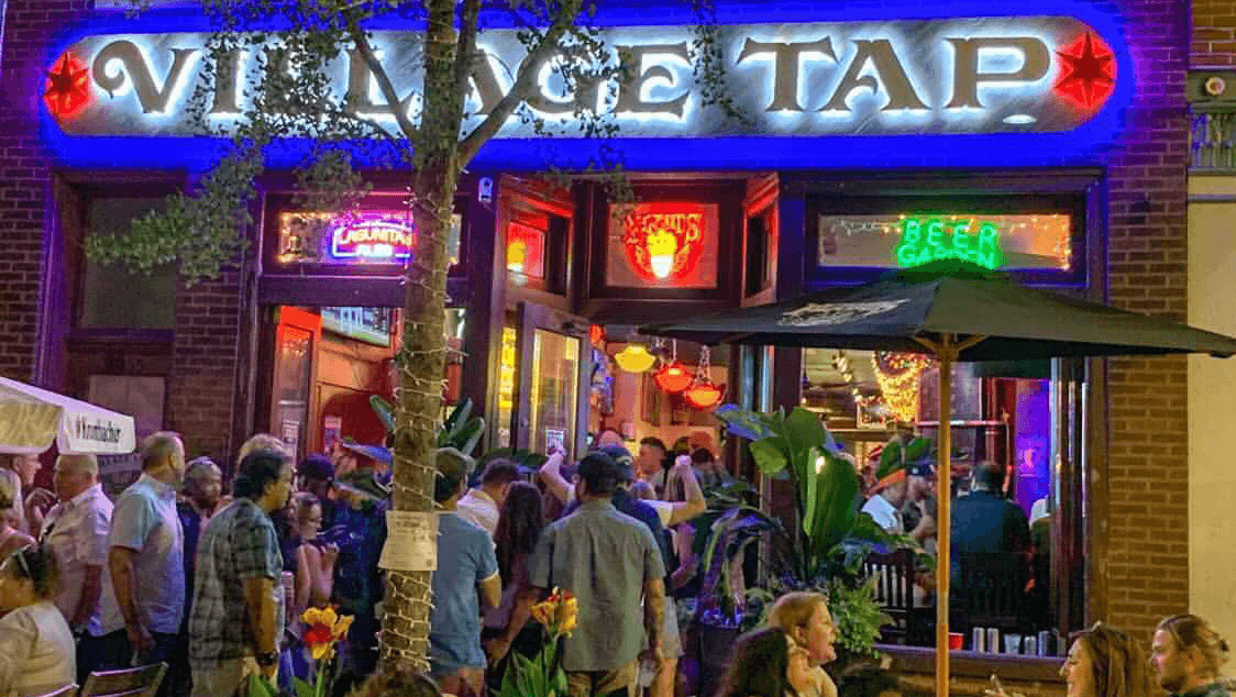 Village Tap — Roscoe Village, Chicago