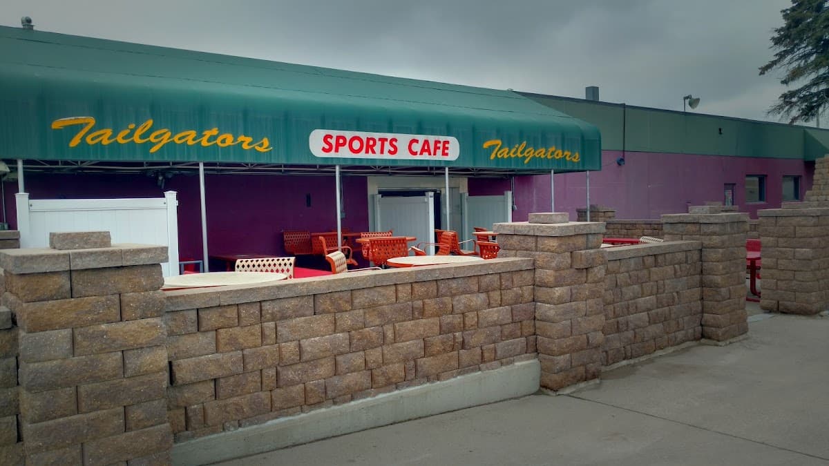 Tailgators Sports Cafe — Jefferson, Fargo