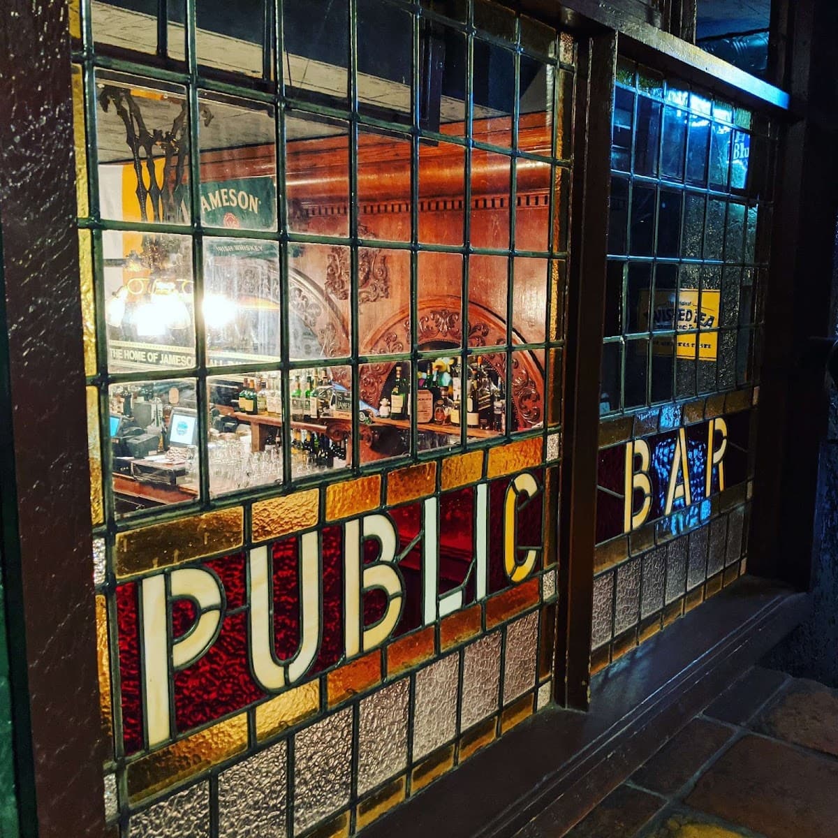 Shannon's Irish Pub and Eatery — Downtown, Winnipeg